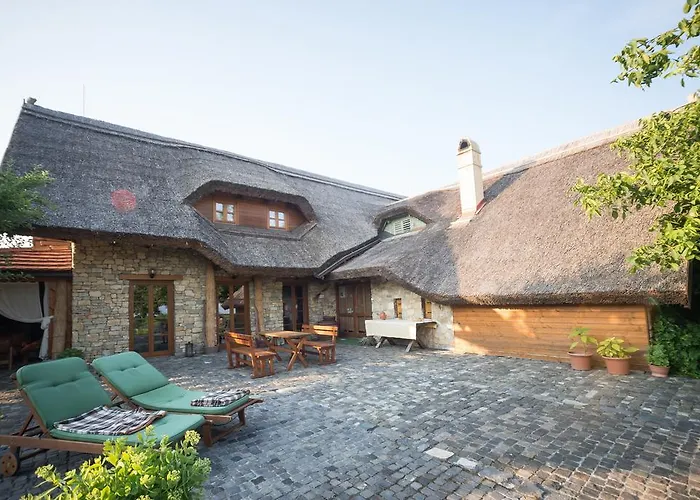 Bed and breakfast Juhfark és Borház